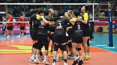 镜报：斯洛特将在48小时内与萨拉赫会面，决定后者未来走向